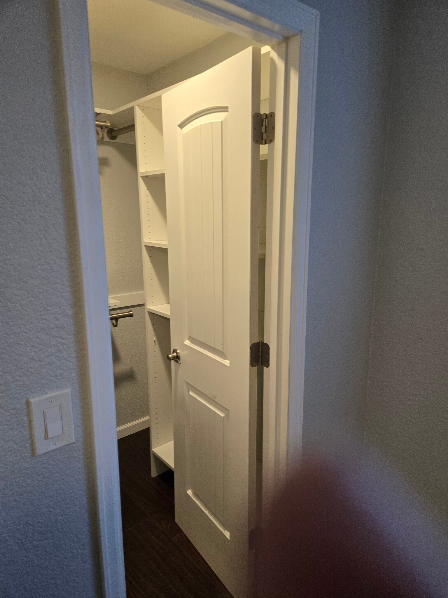 MB walkin closet v1 - 8731 Field Way