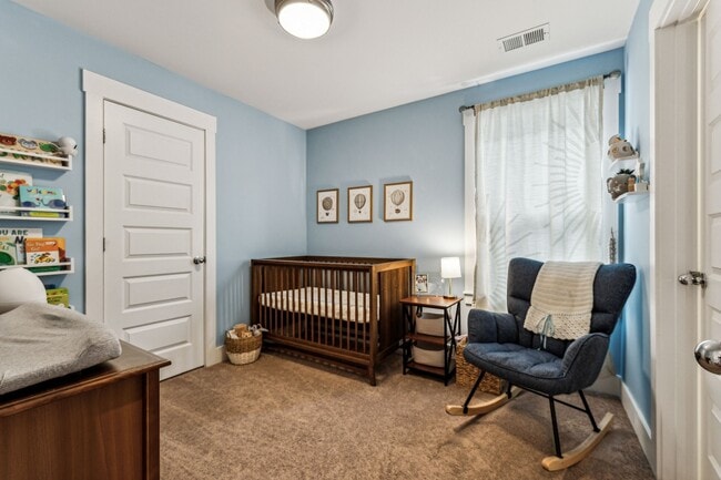 Building Photo - 420 Creative Way