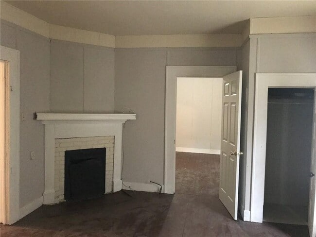 Building Photo - 5 Gulf St