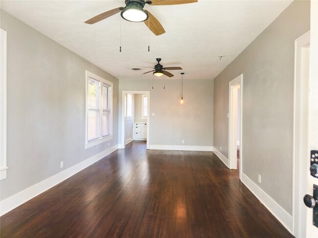 Building Photo - 4302 Avenue Q