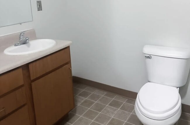 Building Photo - 4321 Country Village Ln