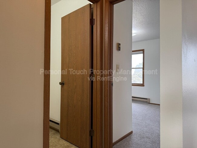 Building Photo - 1003 19th St SW