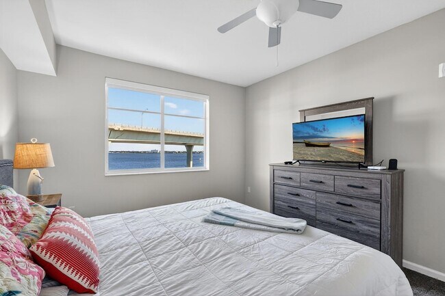 Building Photo - 415 NW Flagler Ave