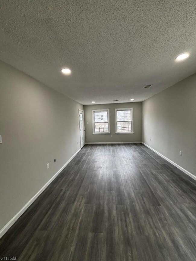 Building Photo - 85 Jefferson St