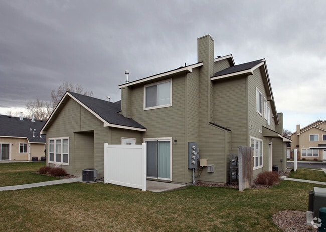 Building Photo - Chestnut Valley Townhomes