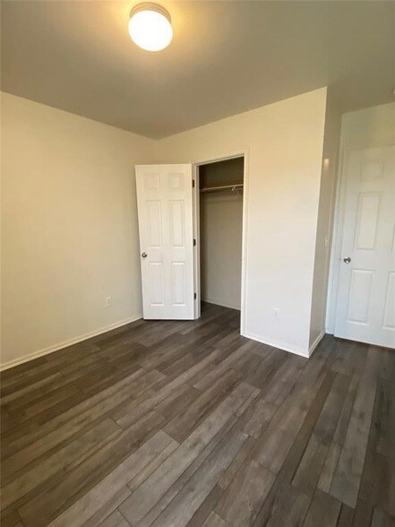 Building Photo - 1204 Granite Ln