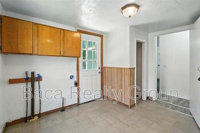 Building Photo - 228 N Donald Ave