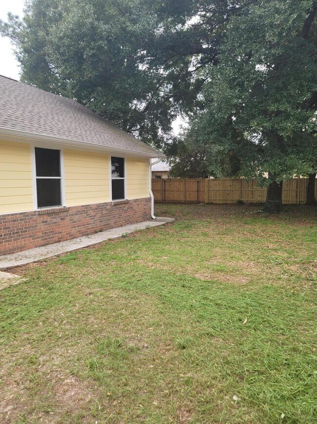 Building Photo - 4554 Northpointe Pl