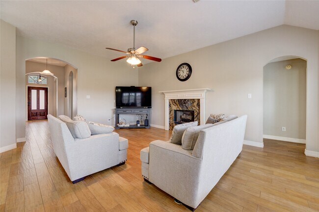 Building Photo - 1411 Pine Mills Dr