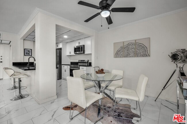 Building Photo - 1300 Midvale Ave