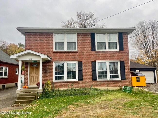 Building Photo - 816 Melford Ave