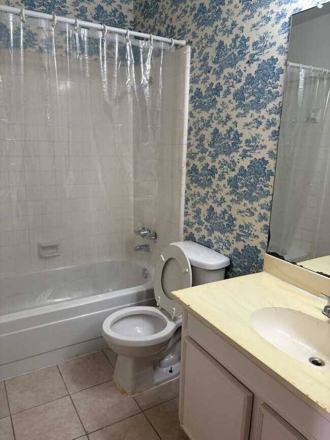 Building Photo - 10555 Turtlewood Ct