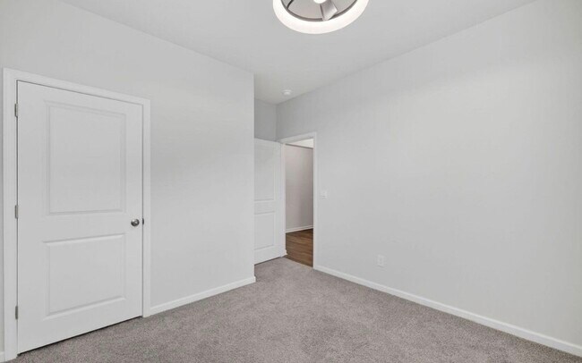 Building Photo - 2039 Willowleaf Dr