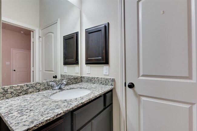 Building Photo - 18106 Nisbet Crossing