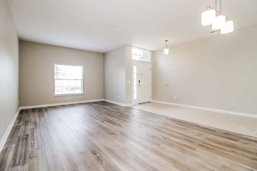 Building Photo - 4430 Spring Blossom Dr