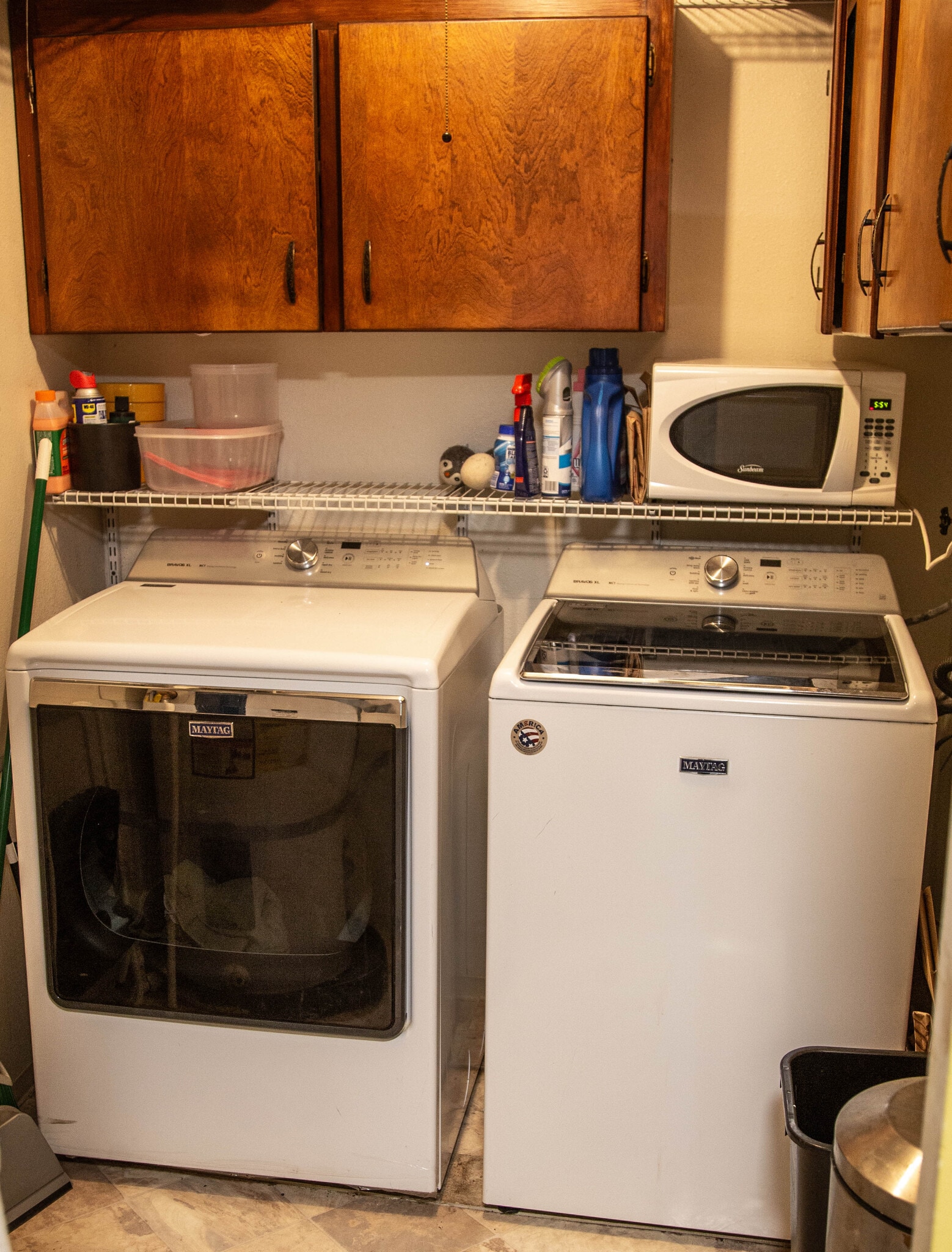 Building Photo - 6647 N Astor St