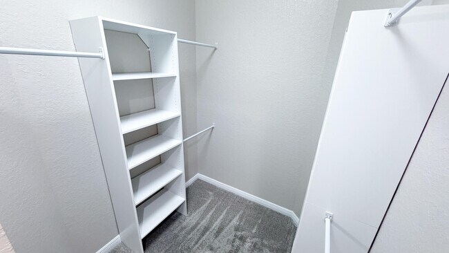 Building Photo - 4002 SW Jarmer Rd