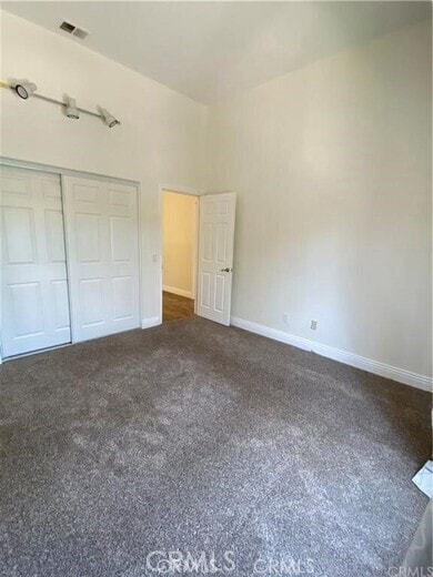 Building Photo - 14 Hillgate Pl