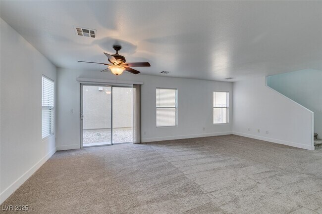 Building Photo - 11924 Lemon Balm St