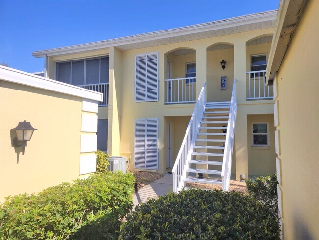 Primary Photo - Seasonal 2-Bedroom 2-Bath Villa located in...