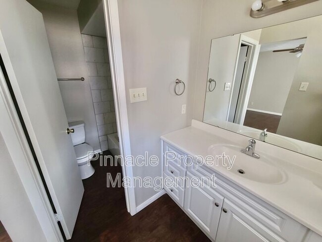 Building Photo - 1713 Utah Ave