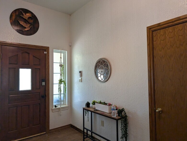 Building Photo - 6713 Lago Ranchero Dr