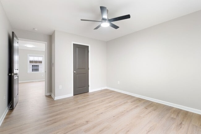 Building Photo - Freshly Updated 3 Bed, 2 Bath Home in Prim...