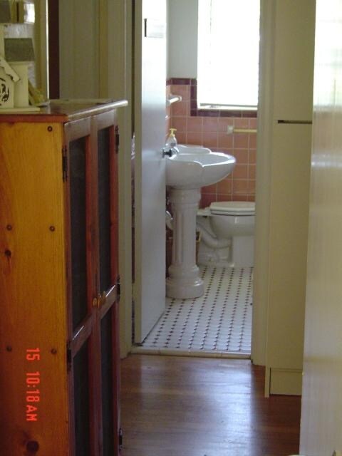 Building Photo - 1651 Knollwood Cir