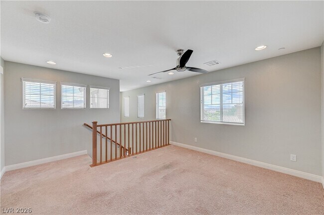 Building Photo - 276 Homeward Way