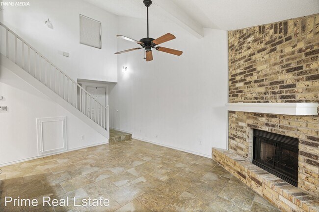 Building Photo - 2 br, 1 bath House - 4618 Cedar Pass Unit C
