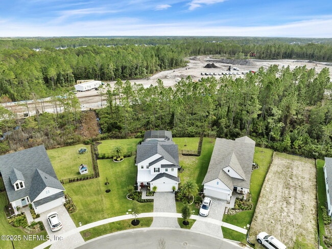 Building Photo - 299 Blue Hampton Dr