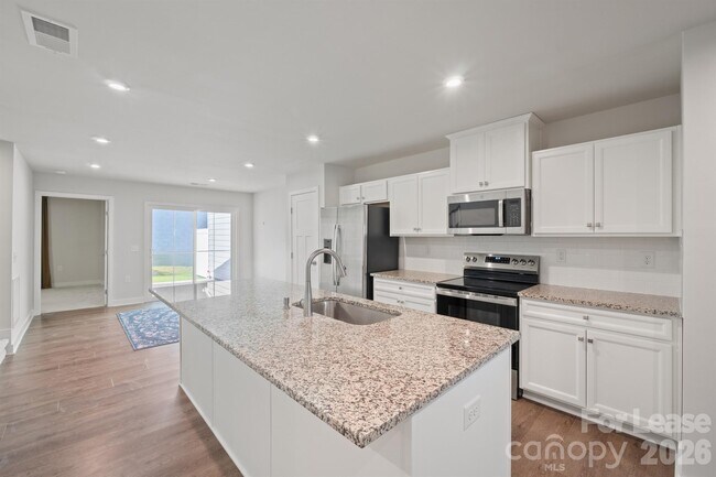 Building Photo - 111 Skylar Vw Wy