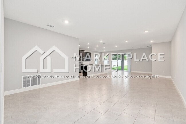 Building Photo - 5428 SW 44th Ct Rd