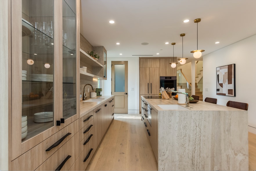 Building Photo - 1161 Stearns Dr