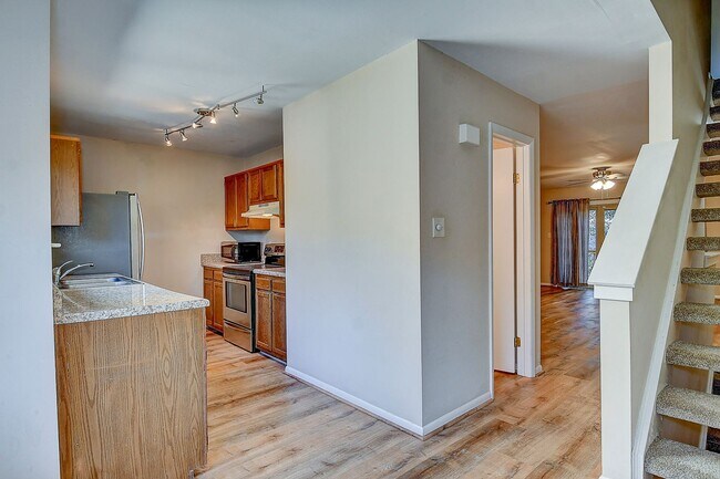 Building Photo - FOR RENT -  AEIRES ON THE BAY!