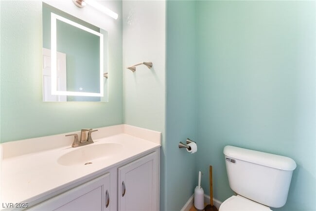 Building Photo - 704 Chase Tree St