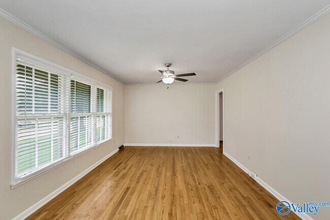 Building Photo - 2320 Rodgers Dr NE