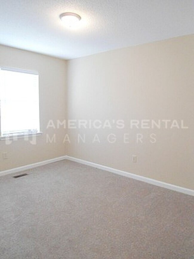 Building Photo - 378 Jamestown Manor Dr