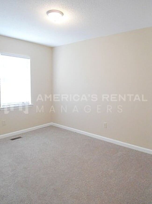 Building Photo - Wonderful Town Home in Gardendale, AL... Available to View Now!!!