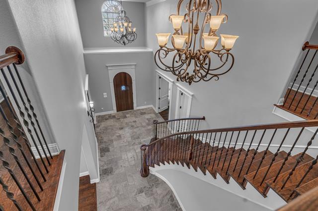 Building Photo - 3705 Falcon Dr