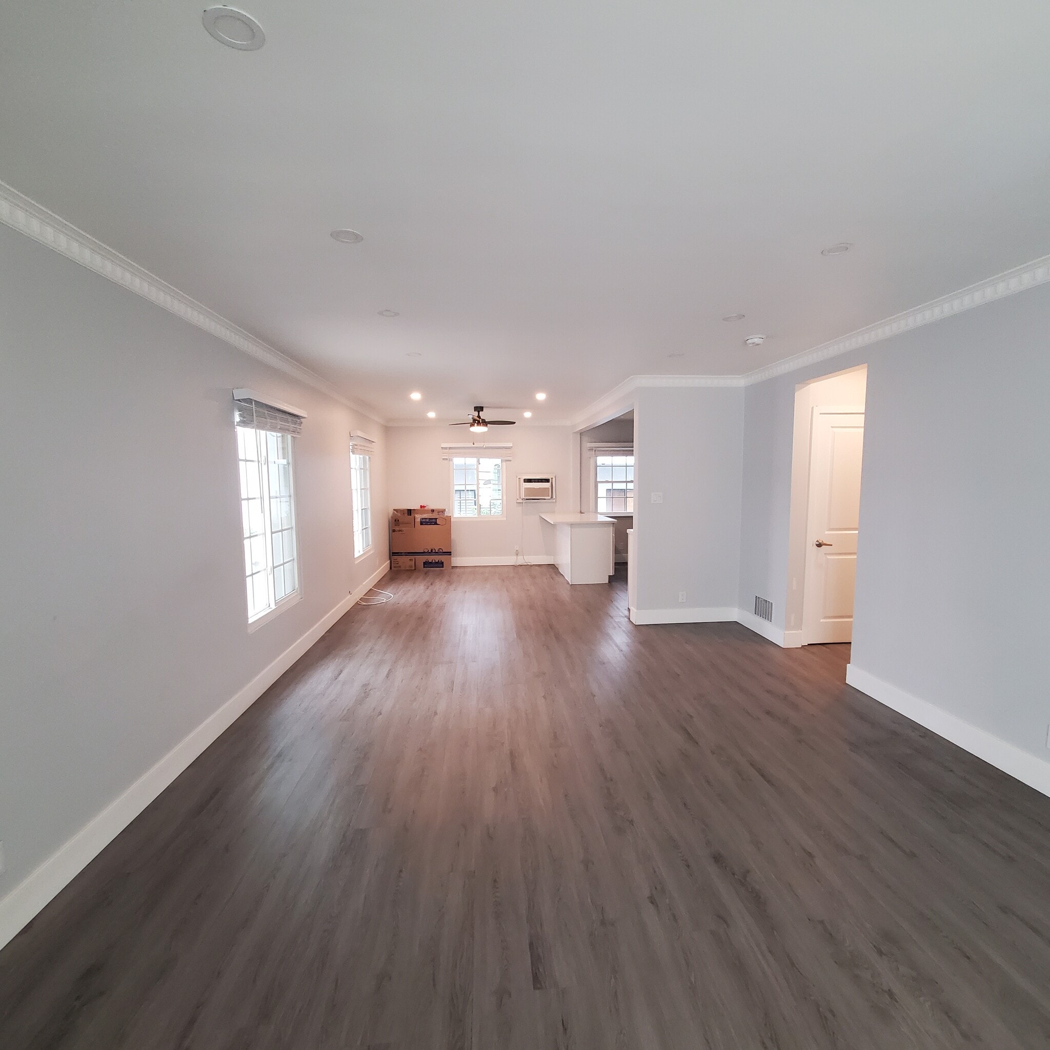 Building Photo - 10605 Ashton Ave