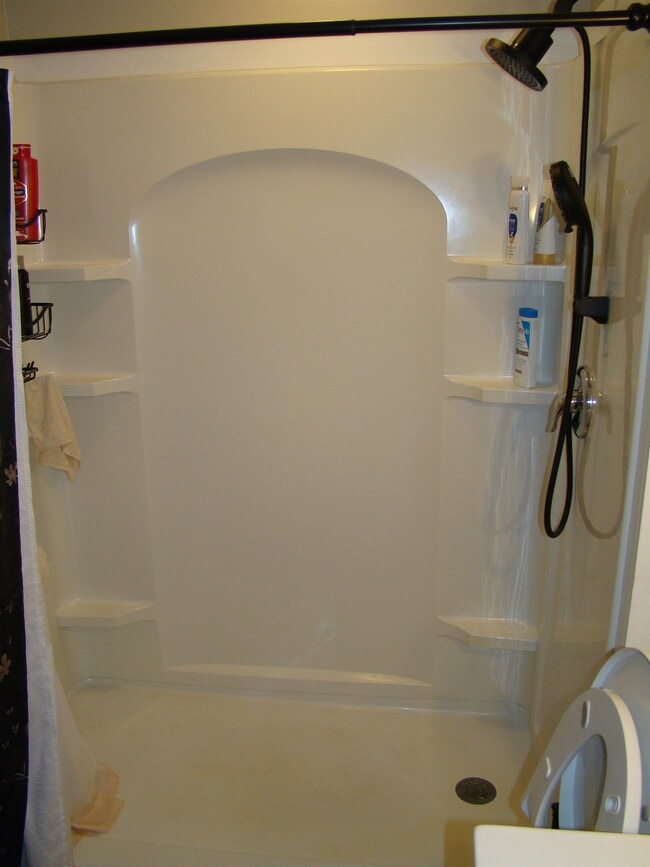 Building Photo - 13 Back River Rd