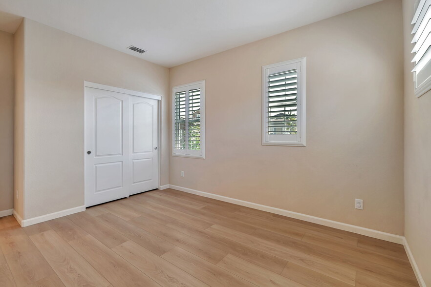 Building Photo - 3343 Vittoria Loop