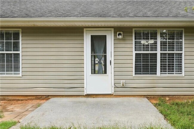 Building Photo - 28 Autumn Ridge Dr