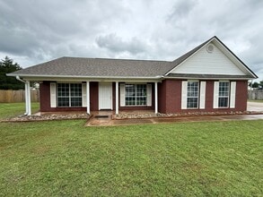 Building Photo - Nice 3 Bed 2 Bath House.  Yard Care Included.  Gas Heat & Hot Water