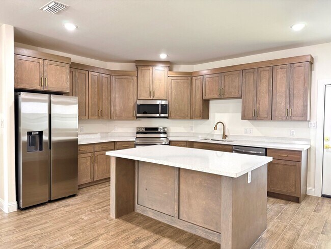 Building Photo - 1405 Eagles Ln