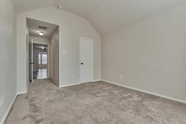 Building Photo - 118 Madeline Ln