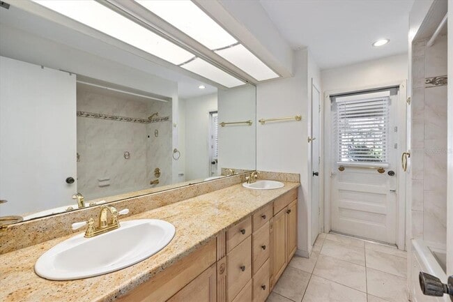 Building Photo - 5151 Oakmont Pl