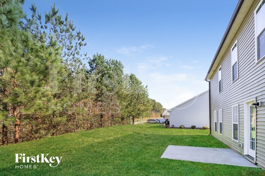 Building Photo - 1647 Crestlawn Tl