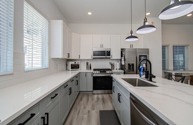Building Photo - 8325 Springwood Crk Ln